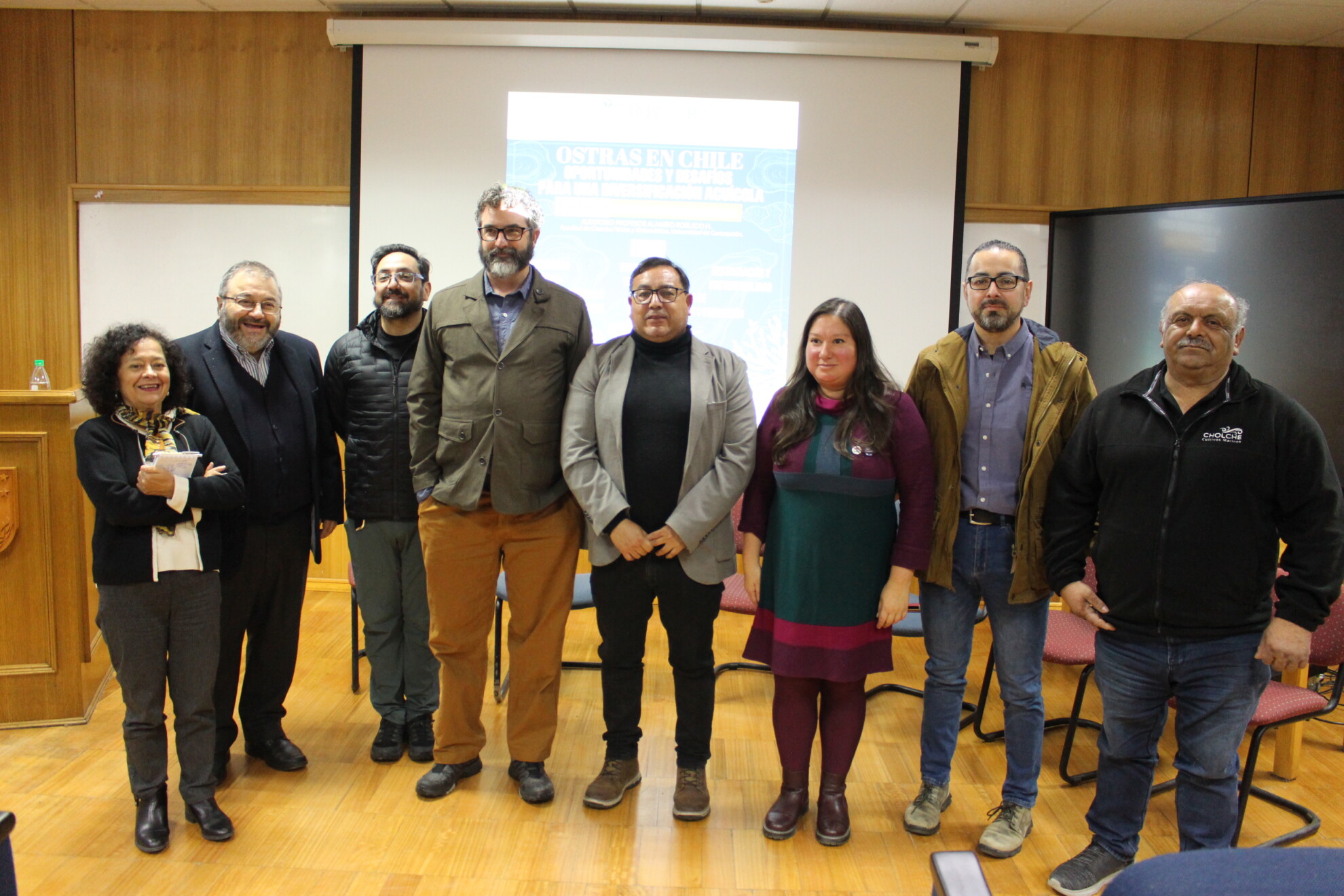 Abordan el cultivo de ostras en Chile