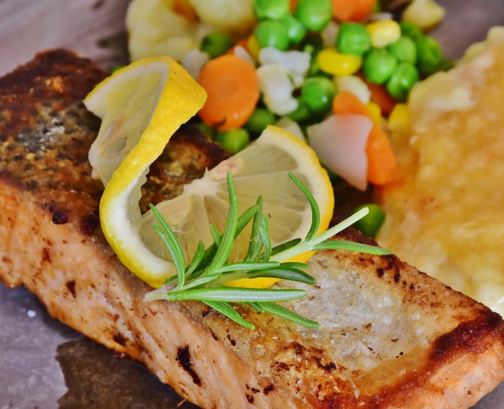 Restaurantes tendrán semana de preparaciones en torno al salmón