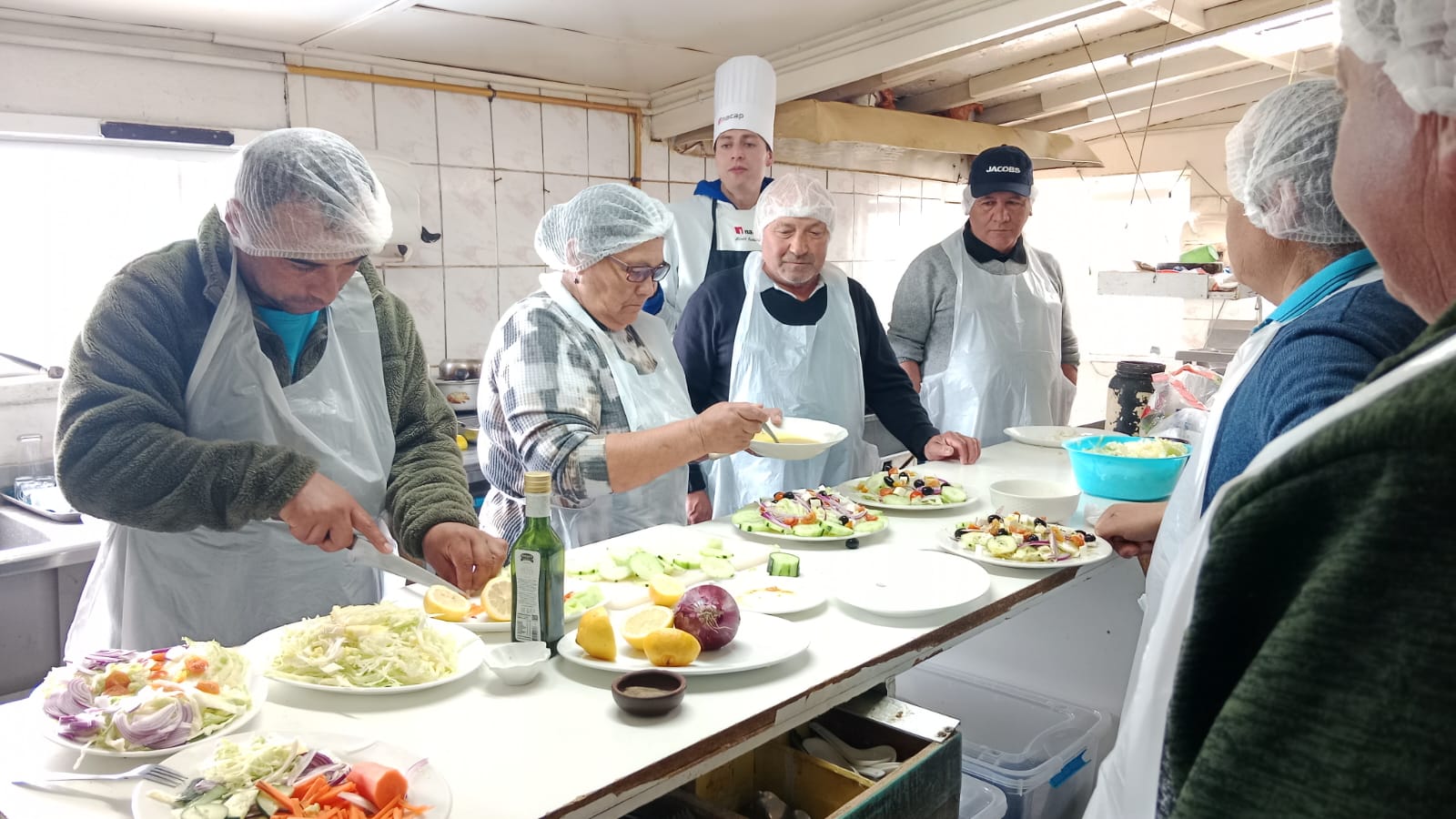Pescadores de La Araucanía se capacitan en gastronomía marina