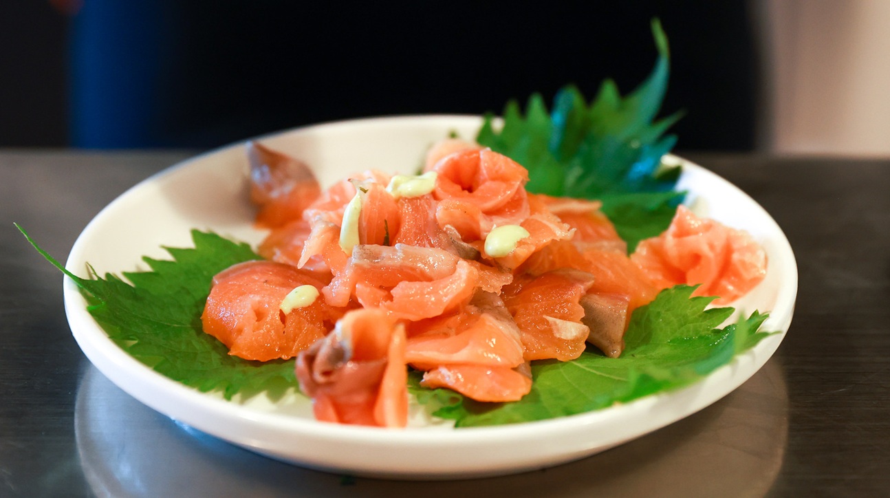 EE.UU. recomienda mayor consumo de salmón para combatir la crisis de salud norteamericana